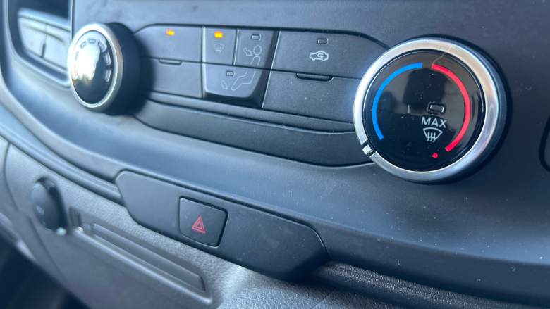 Ford Transit 350 L3 Diesel Fwd 2.0 EcoBlue 130ps H2 Leader Van Auto